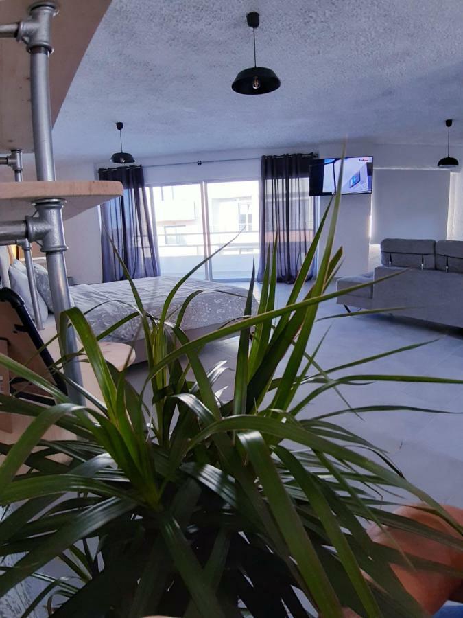 21 Suites Deluxe Stay Near The Airport Markópoulon Eksteriør billede