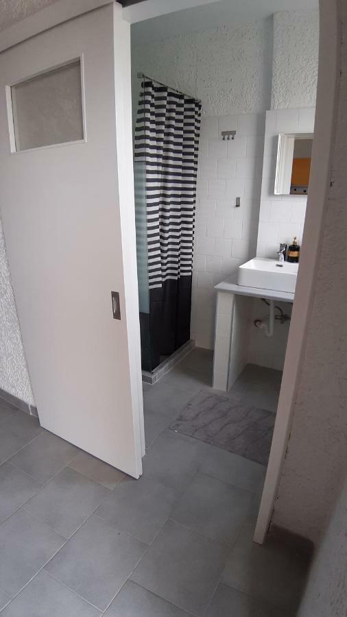 21 Suites Deluxe Stay Near The Airport Markópoulon Eksteriør billede